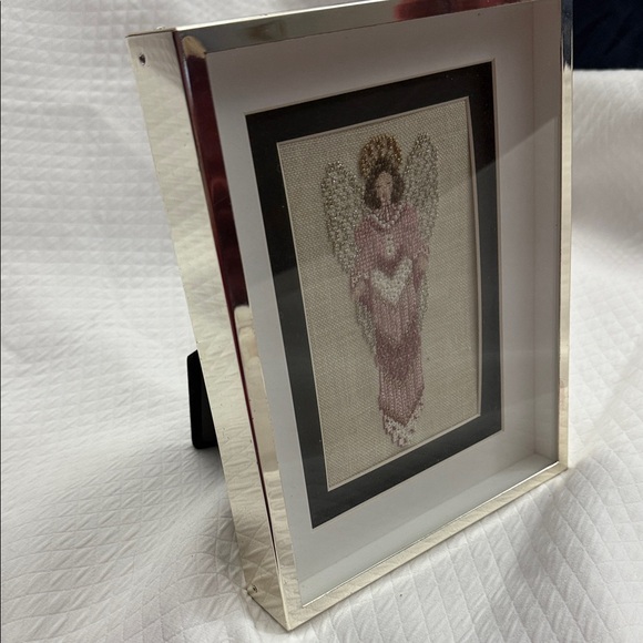 Elegant Needepoint Framed Angel Cross-Stitch Art in Silver and Pink. - Picture 11 of 11